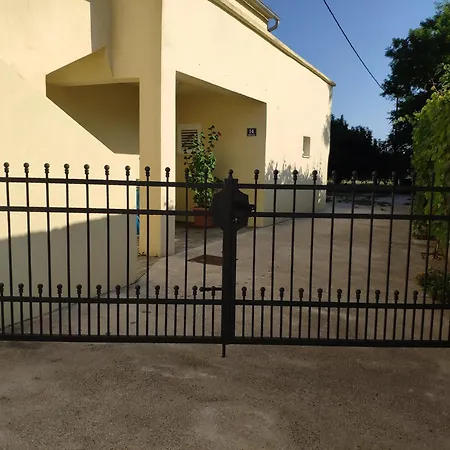 House Moro Privlaka