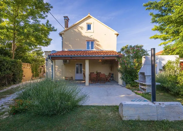 House Moro * Privlaka